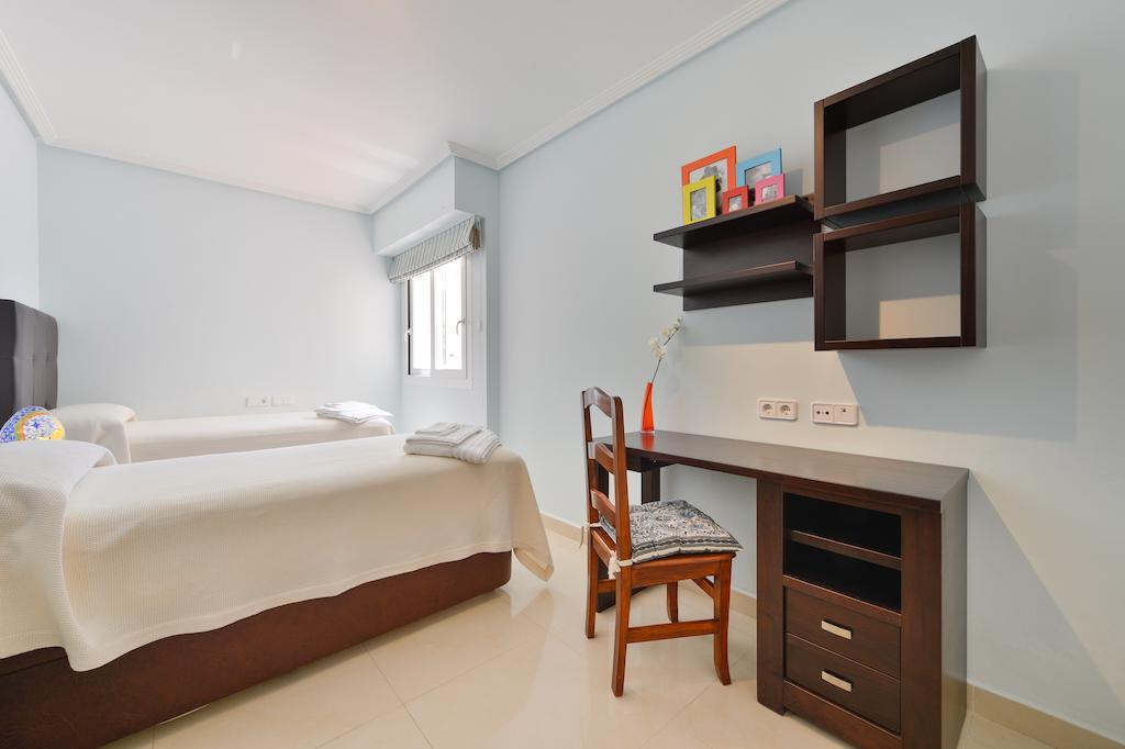 Villa Con Piscina Gigante Sant Francesc de s'Estany Zimmer foto